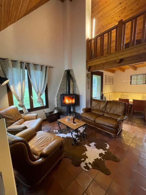 Gite Les Reculons Au Pied Du Lac Les Midoux Extérieur photo